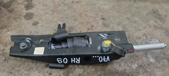 Volvo V70 Front seatbelt