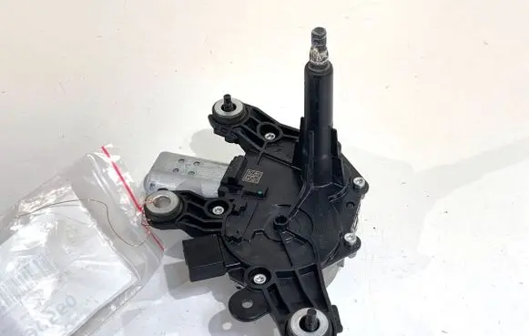 Nissan Qashqai J12 Rear window wiper motor 287106UA0A