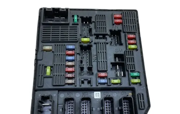 Renault Scenic III - Grand scenic III Fuse module 284B67924R