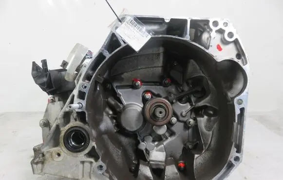 Dacia Duster Manual 6 speed gearbox JR5083