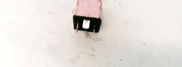 BMW 5 E39 Other relay 8365326
