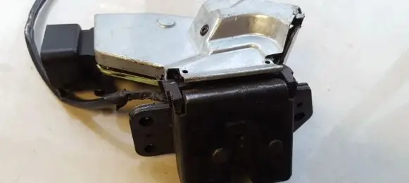 Mitsubishi Colt Tailgate/trunk/boot lock/catch/latch