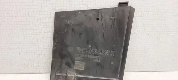 Volkswagen Transporter - Caravelle T5 Battery tray heat shield 7H0915438A