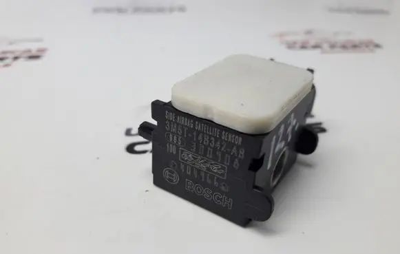 Ford Mondeo MK IV Airbag deployment crash/impact sensor 3M5T14B342AB 300908
