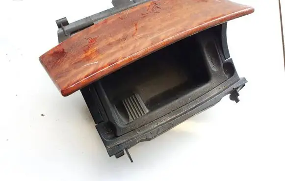 Mercedes-Benz C W203 Car ashtray a2036800852