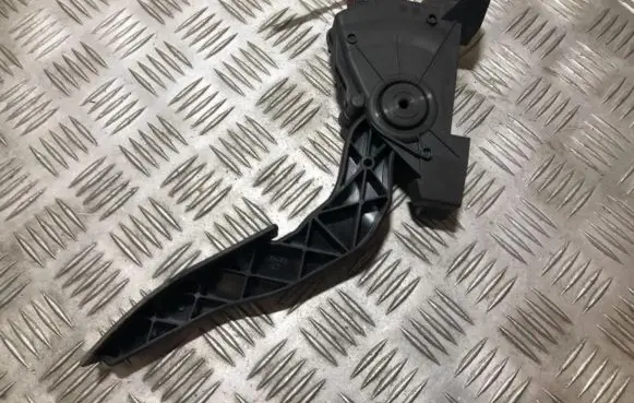 Opel Signum Accelerator throttle pedal 9186725 008322-01