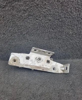 Audi A8 S8 D4 4H Fender mounting bracket 4H0810437B