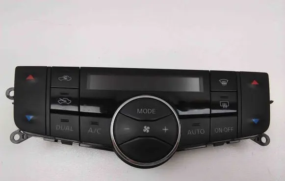 Nissan Pulsar Interior fan control switch 275003ZP0A