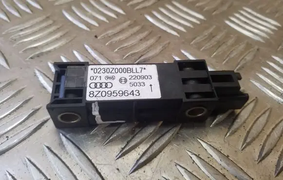 Audi A2 Airbag deployment crash/impact sensor 8Z0959643