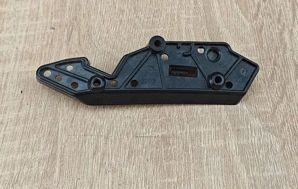 BMW 4 G22 G23 G24 G26 Front bumper mounting bracket 8738614