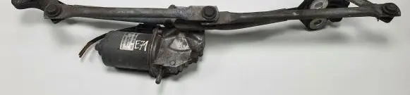 BMW X6 E71 Front wiper linkage and motor 7200535
