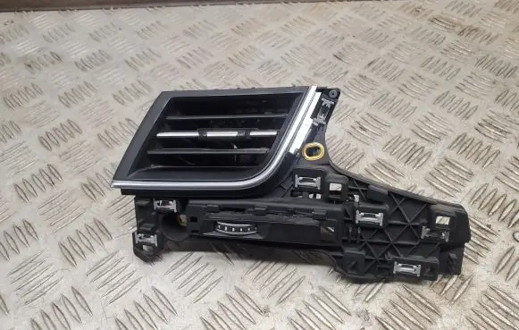 Audi Q7 4M Dashboard side air vent grill/cover trim 4M1820901BE
