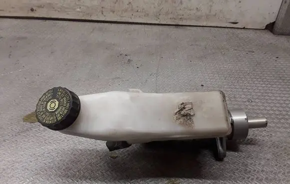 Toyota Corolla Verso AR10 Master brake cylinder 