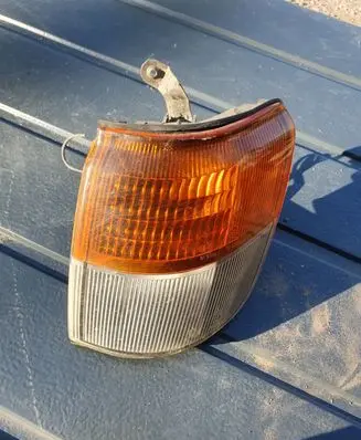 Mitsubishi Pajero Front indicator light
