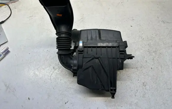 Nissan Juke II F16 Air filter box 165004357R