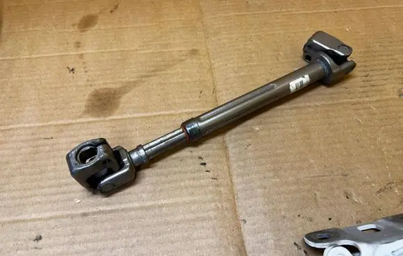 Mercedes-Benz GL X166 Steering column universal joint A1664600510