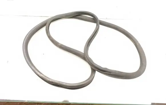 Peugeot Partner III Front door rubber seal 