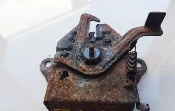 KIA Carens I Engine bonnet/hood lock/catch