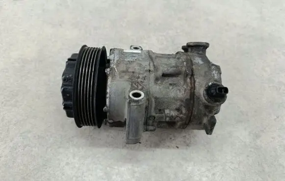 Opel Corsa D Air conditioning (A/C) compressor (pump) 