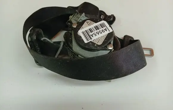 Fiat Grande Punto Middle seatbelt (rear) 