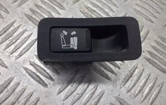 Mitsubishi Outlander Seat heating switch 8610A051