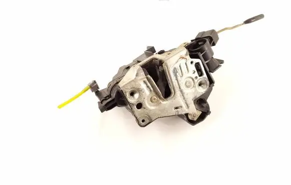 Mercedes-Benz CLK A208 C208 Front door lock 2087200435 A2087200435