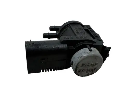 Audi A4 S4 B8 8K Turbo solenoid valve 1K0906283A