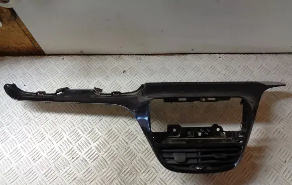Peugeot 2008 I Panel trim 9673830077