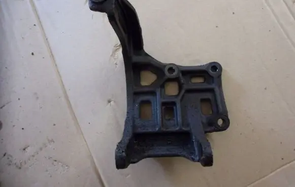 Hyundai Getz Generator/alternator bracket 