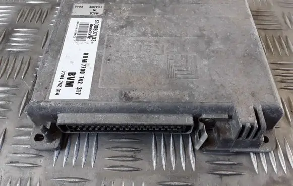 Renault Espace II Engine control unit/module S100807103 7700742317 H0M7700742317