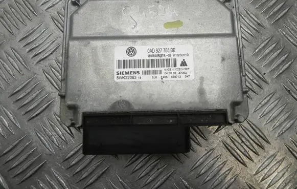 Volkswagen Touareg I Gearbox control unit/module 0AD927755BE G4524