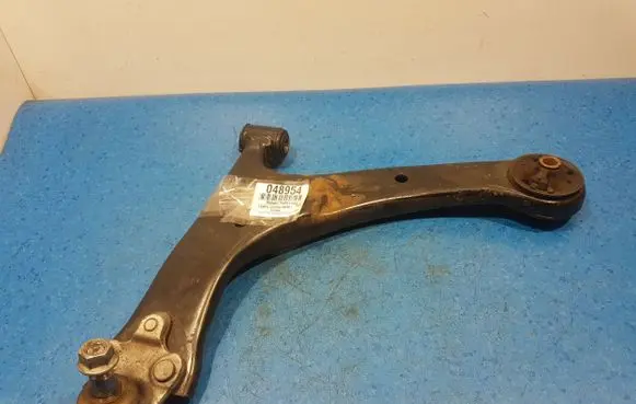 Toyota Corolla Verso E121 Front control arm