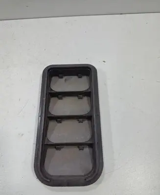 Volkswagen Crafter Quarter panel pressure vent 7N0819465E
