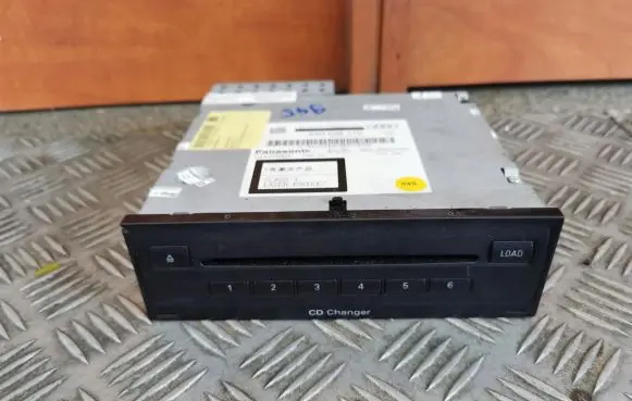 Audi A1 CD/DVD changer 8X0035110