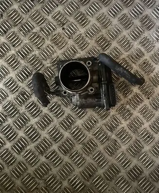 Mazda CX-5 Throttle valve SH01136B0