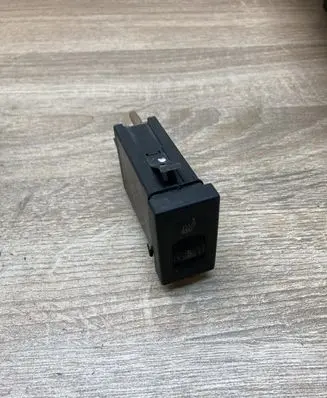 Volkswagen PASSAT B5 Seat heating switch 3B0963564