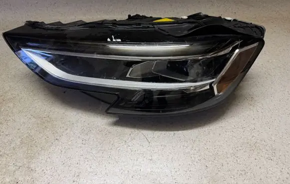 Audi A8 S8 D5 Headlight/headlamp 4N0941033E