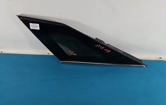 Peugeot 3008 II Rear side window IMPRK1535128