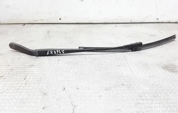 Windshield/front glass wiper blade