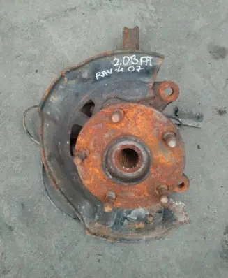 Toyota RAV 4 (XA30) Front wheel hub