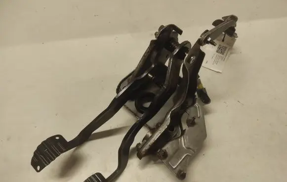 Peugeot 207 Pedal assembly 3000252501A