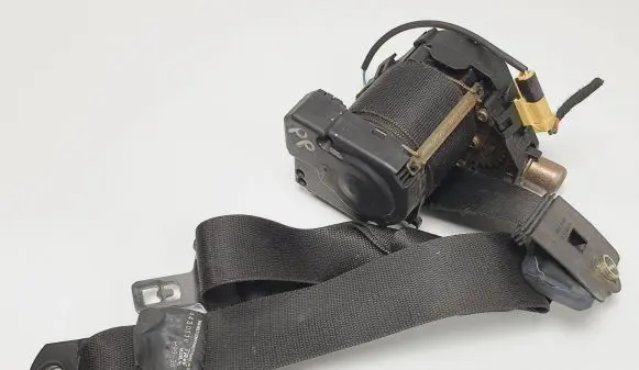 Mercedes-Benz ML W163 Front seatbelt A1638603085
