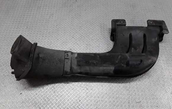 Mitsubishi L200 Air intake duct part MR404731