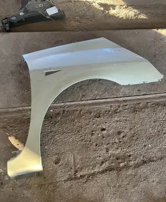 Renault Espace IV Fender 8200155751 820015575