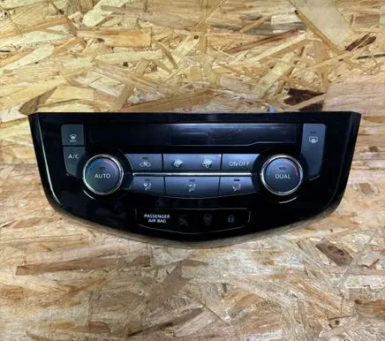 Nissan Qashqai Climate control/heater control trim 275004EA0A