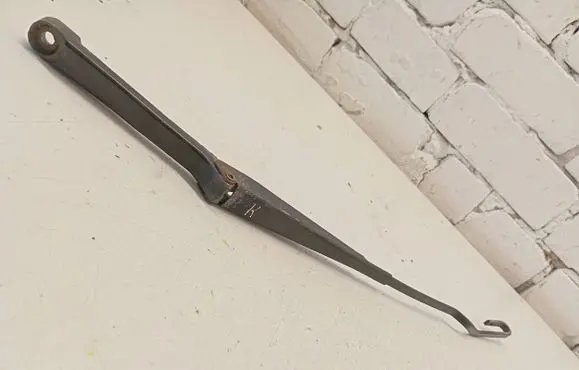 Volkswagen Transporter - Caravelle T4 Front wiper blade arm 701955409