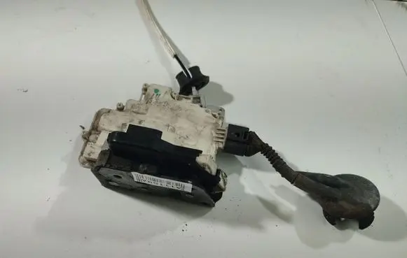 Audi A6 S6 C6 4F Front door lock 