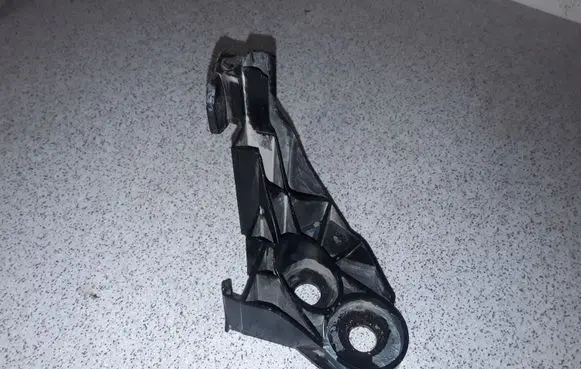 BMW 3 E46 Front bumper mounting bracket 51117030619 7030619