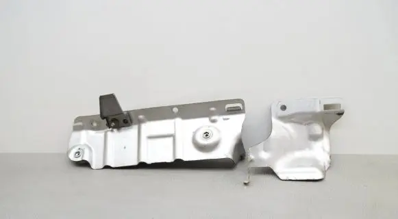 BMW X1 F48 F49 Heat shield in engine bay 7618371 7626141