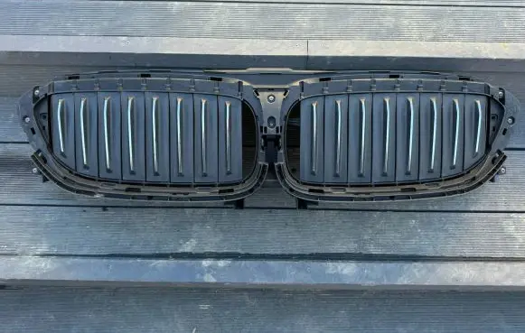 BMW 5 G30 G31 Front grill 7497281 1710200565 908816A